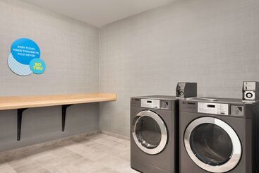هتل Tru By Hilton Cedar Rapids Westdale