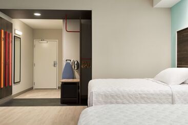 هتل Tru By Hilton Cedar Rapids Westdale