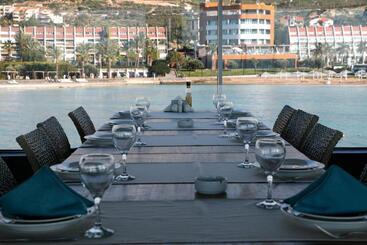 Miramar Hotel Resort And Spa