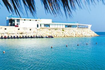 Miramar Hotel Resort And Spa