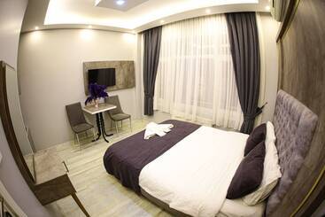 Taksim Brand Suite