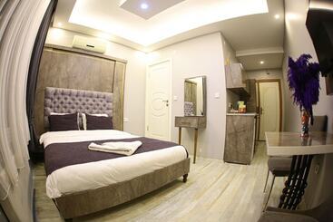 Taksim Brand Suite