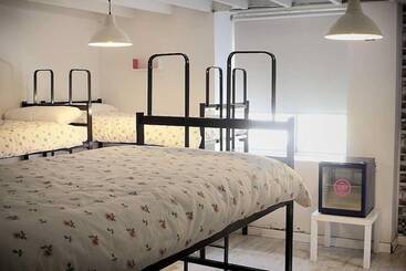 Alamar Salinas   Hostel