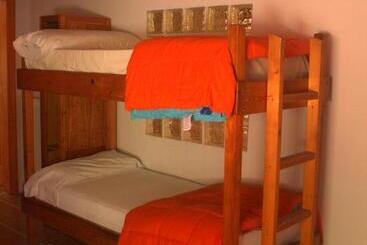 هاستل El Cantalar