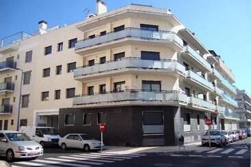 Apartamentos Las Palmeras 3000