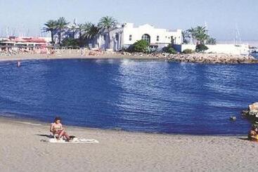 تختخواب و صبحانه H Juan