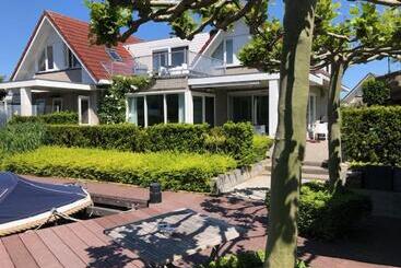 تختخواب و صبحانه Villa Envie