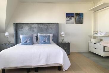 تختخواب و صبحانه Villa Envie