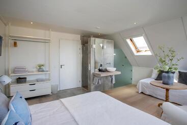تختخواب و صبحانه Villa Envie