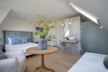 تختخواب و صبحانه Villa Envie