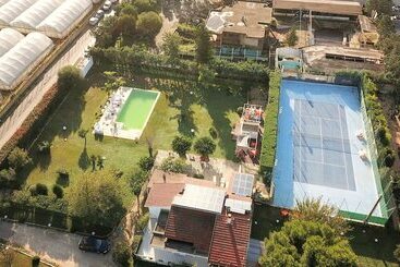 تختخواب و صبحانه Villa Savarino