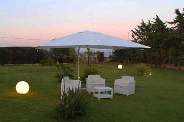 تختخواب و صبحانه Villa Savarino