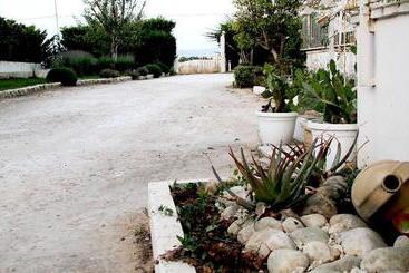 تختخواب و صبحانه Villa Savarino