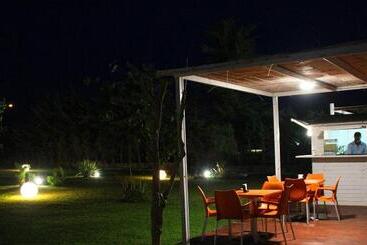 تختخواب و صبحانه Villa Savarino
