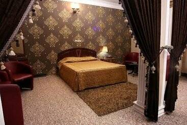 هتل Eram Grand