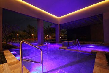 هتل Hot Beach Resort