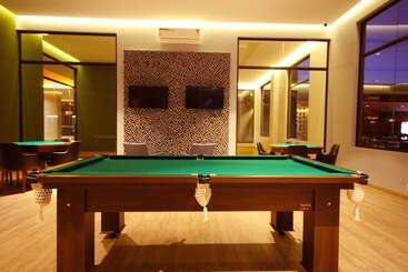 هتل Hot Beach Resort