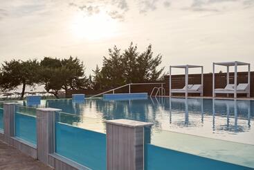 Sandy Villas Resort