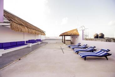 هتل Kavia Cancun