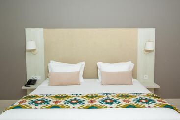هتل Lixus Beach Resort All In