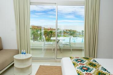 هتل Lixus Beach Resort   All In