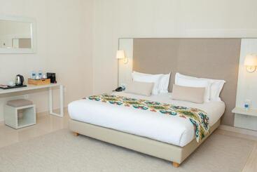 هتل Lixus Beach Resort   All In