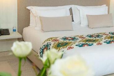 هتل Lixus Beach Resort   All In