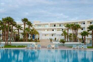 هتل Lixus Beach Resort   All In