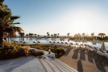 هتل Lixus Beach Resort   All In