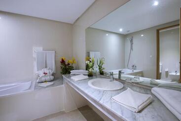 هتل Lixus Beach Resort   All In