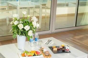 هتل Lixus Beach Resort   All In