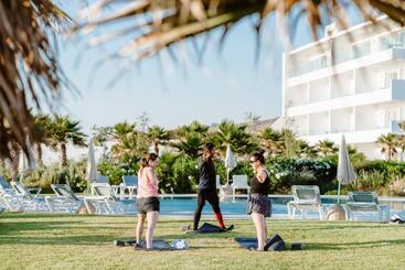 هتل Lixus Beach Resort   All In