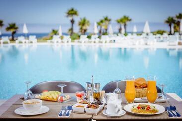 هتل Lixus Beach Resort   All In