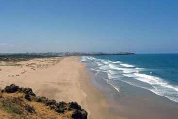 هتل Lixus Beach Resort   All In