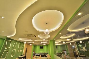 Zodiak Mt Haryono By Kagum Hotels