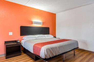 Motel 6 White, Ga   Cartersville