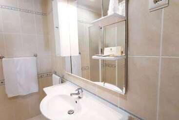 پانسیون Milfontes Guest House   Duna Parque Resorts & Hotels