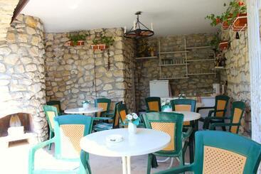 Steinhaus Bed & Breakfast