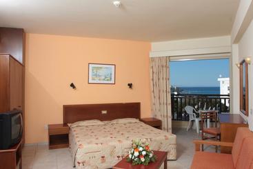 Vangelis Hotel & Suites