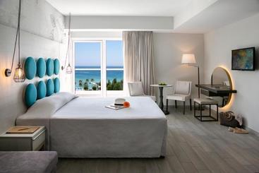Vangelis Hotel & Suites