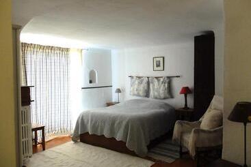 تختخواب و صبحانه Chambres D Hôtes De L Abbaye