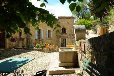 تختخواب و صبحانه Chambres D Hôtes De L Abbaye