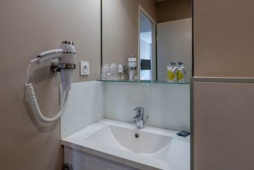 هتل All Suites Bordeaux Centre Marne   Gare Saint Jean