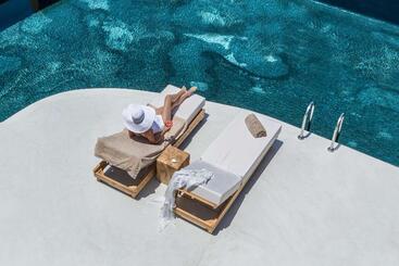 هتل Andronis Concept Wellness Resort