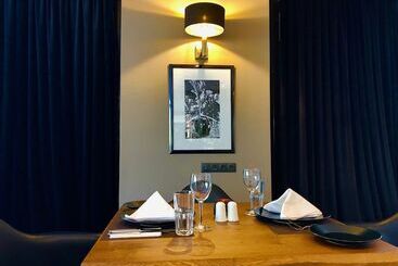 Athenian Riviera Hotel& Suites