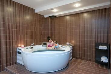 هتل Bellevue Ski & Relax   Half Board