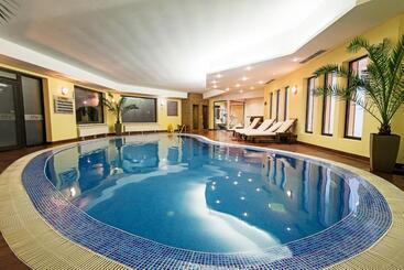 هتل Bellevue Ski & Relax   Half Board