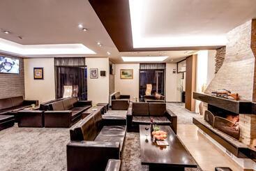 هتل Bellevue Ski & Relax   Half Board