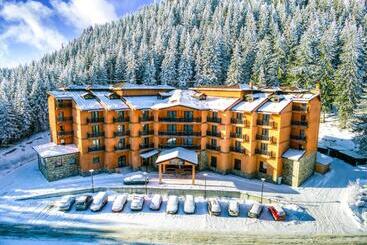 هتل Bellevue Ski & Relax   Half Board