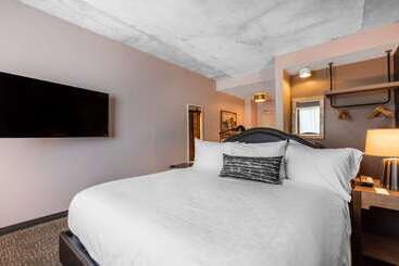 Cambria Hotel Nashville Downtown
